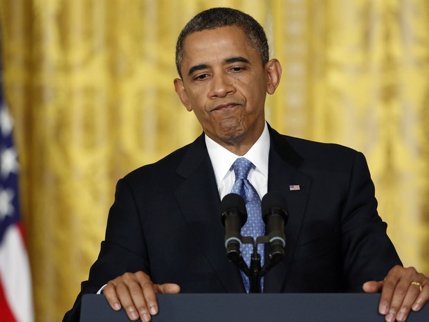 Presidente dos EUA, Barack Obama faz uma pausa durante entrevista coletiva na Casa Branca, em Washington. (Foto: Jonathan Ernst/Reuters)