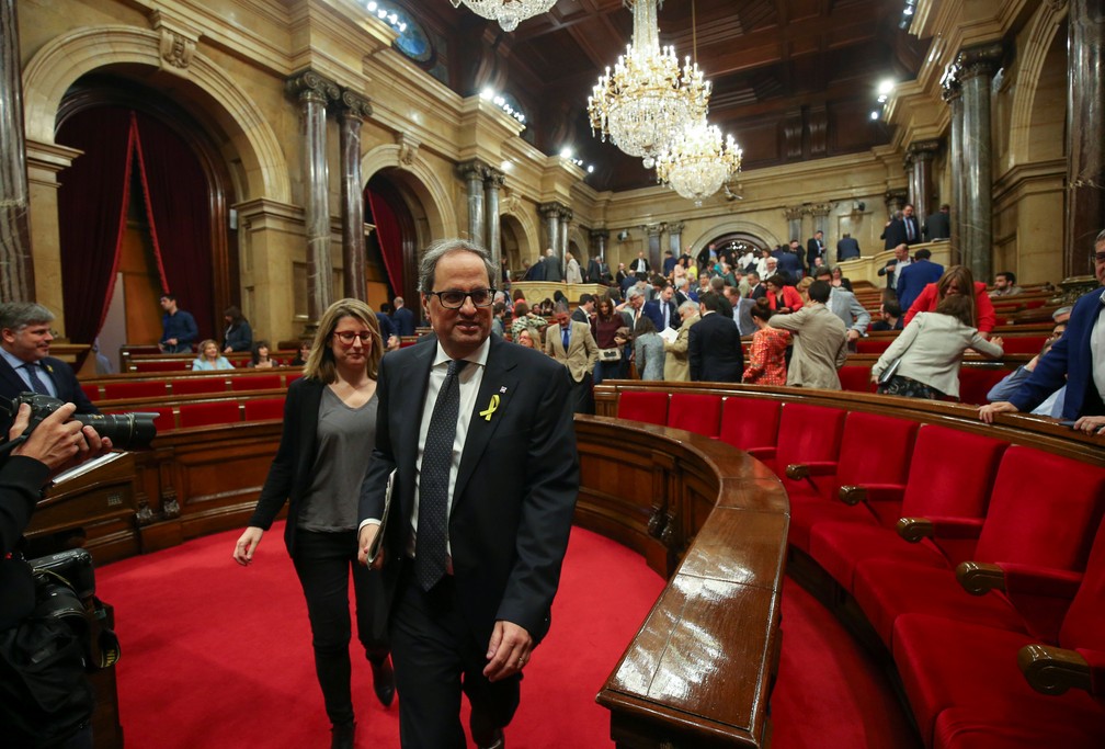 Quim Torra durante a sessão do Parlamento da Catalunha em que foi eleito o novo presidente regional (Foto: Reuters/Albert Gea)