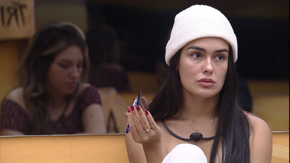 Após brigas, Larissa fala que Domitila "começou a abaixar a guarda" — Foto: Globo
