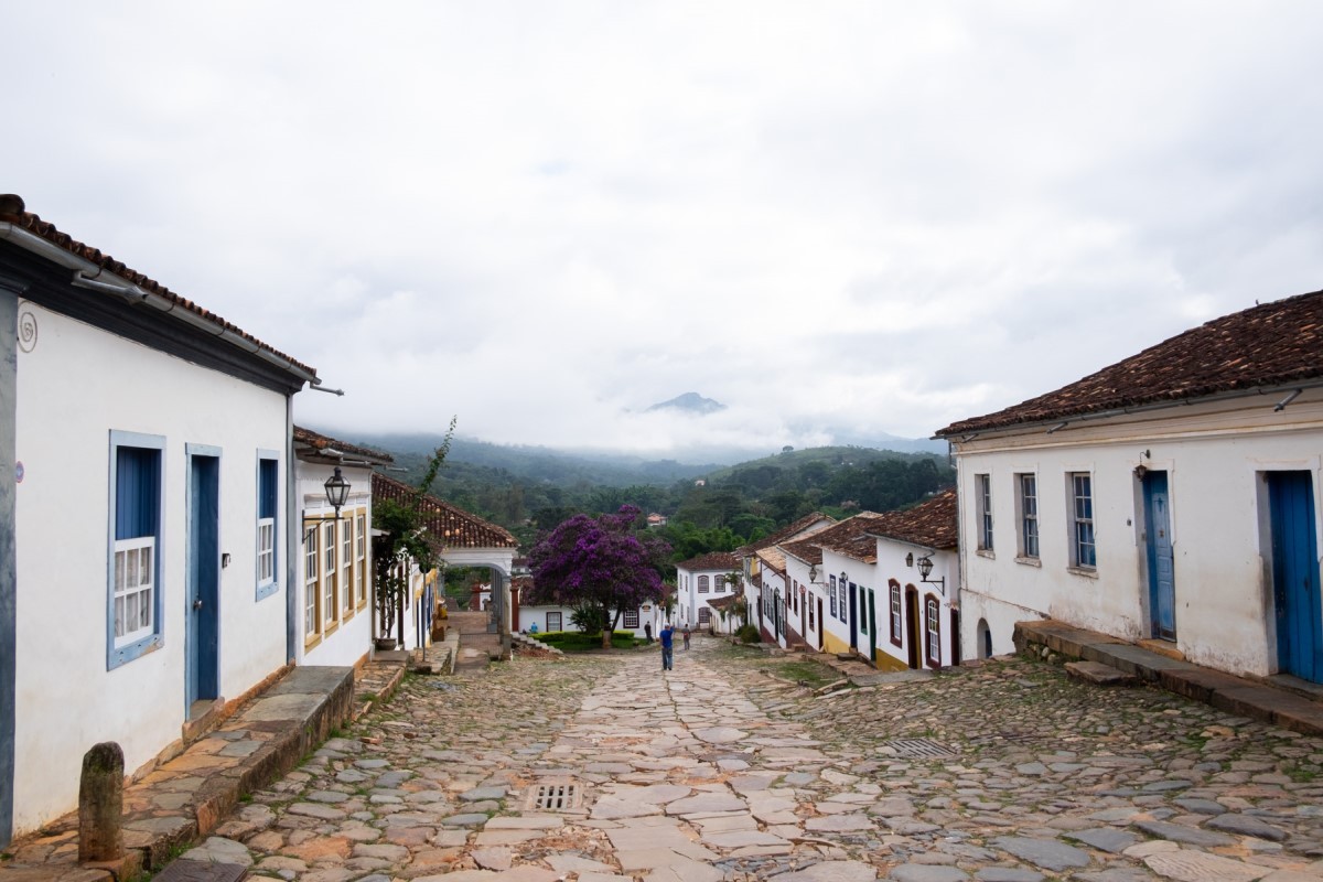 Tiradentes (MG), pelo projeto BrasisQueVi (Foto: Fotografia de @marcelooseas em colaboração com @gabrielfernandesarch )