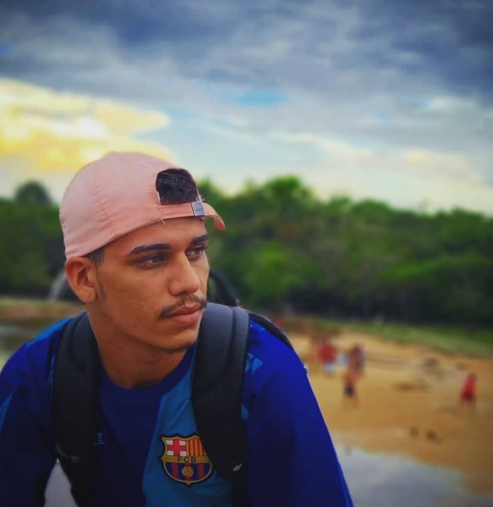 Estudante saiu de Cruzeiro do Sul em busca de oportunidade — Foto: Arquivo pessoal 