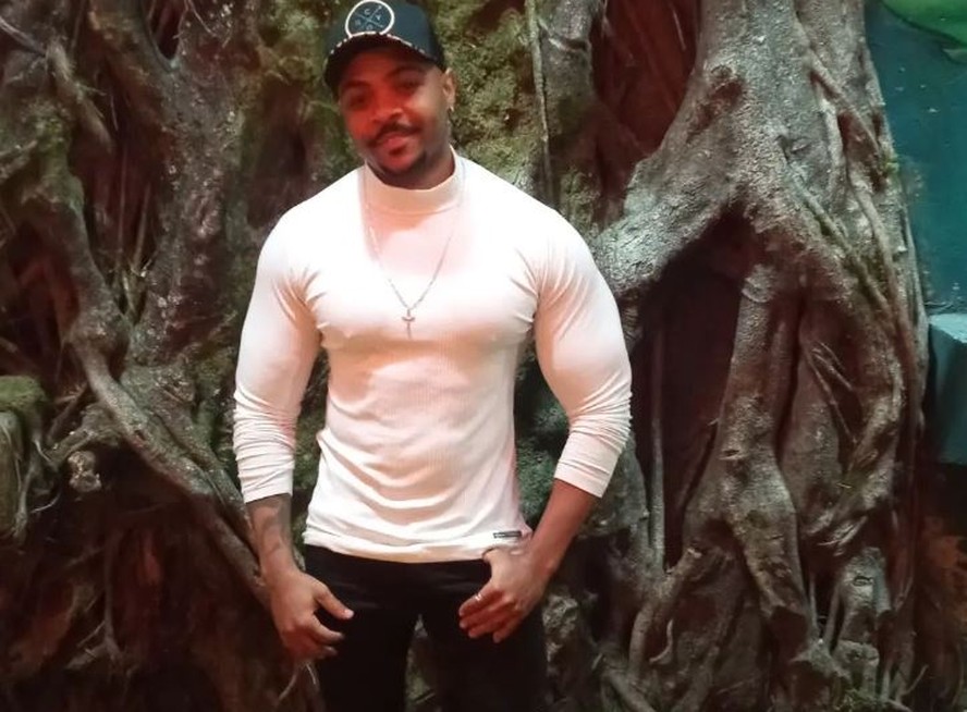 Marcelinho Oliveira, que vive um romance com a mãe de Vinícius Junior, é músico