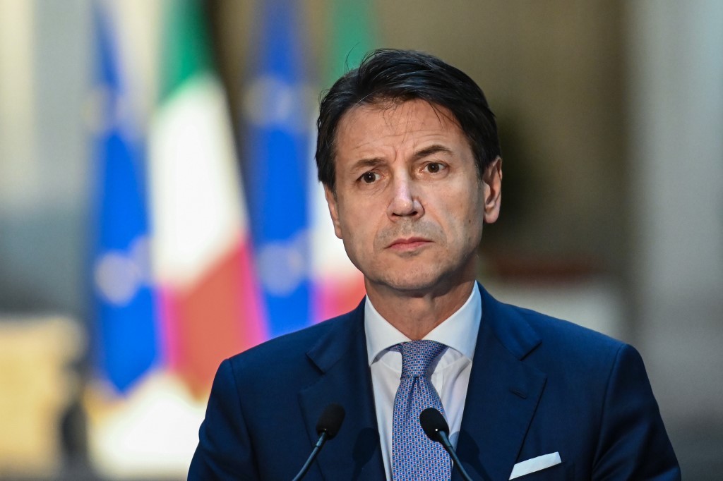 Itália aprova pacote de 25 bilhões de euros para ajudar economia thumbnail