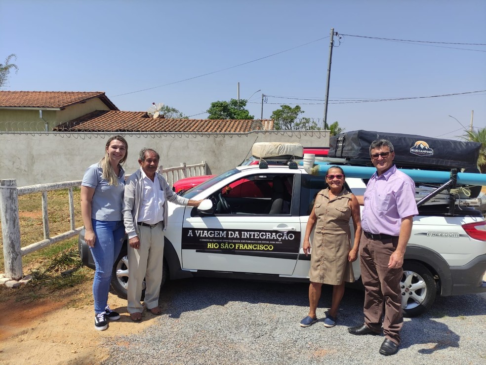 Francisco e Inácia foram recebidos por moradores das cidades que margeiam o Rio São Francisco  — Foto: José Francisco/Arquivo Pessoal 