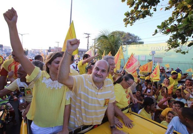 O candidato do PDT à prefeitura de Fortaleza, Roberto Cláudio, durante campanha (Foto: Reprodução/Facebook)