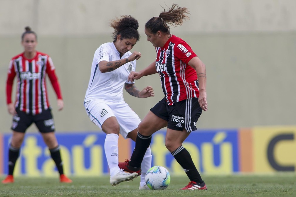 São Paulo vence clássico contra Santos e avança às semifinais do  Brasileirão Feminino | brasileiro feminino | ge