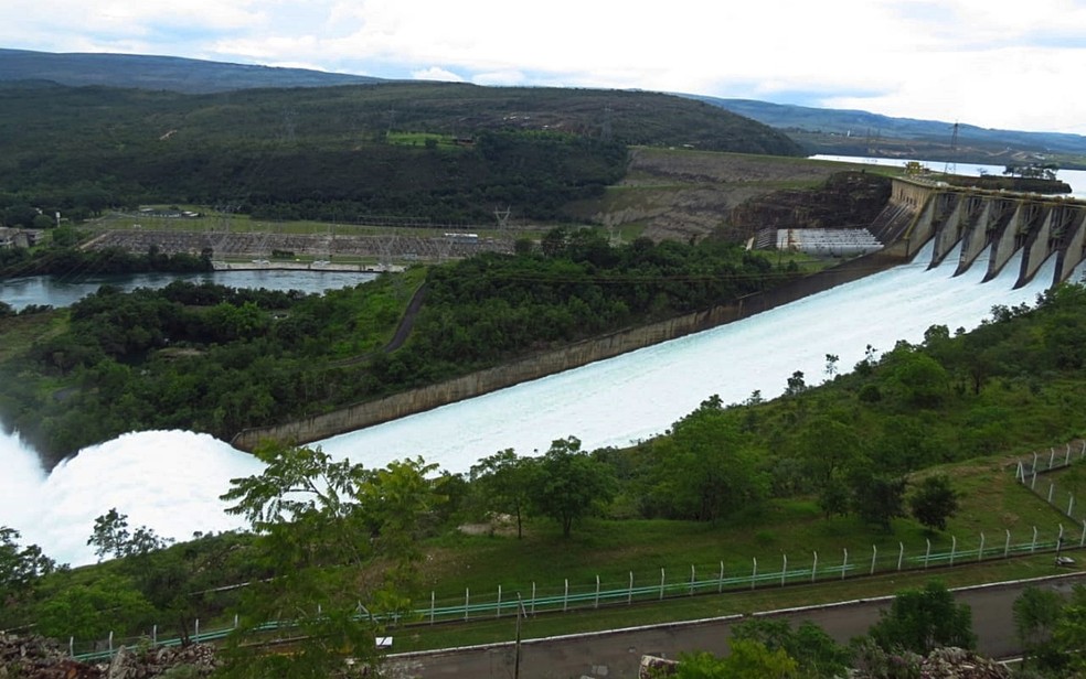 Lago de Furnas atinge capacidade máxima e gera movimento no turismo e na economia do Sul de Minas — Foto: Éder Souza