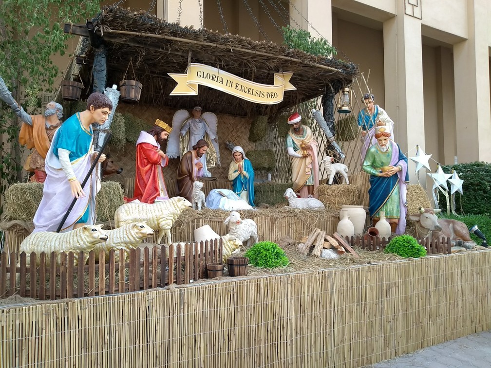 Presépio montado em área de Doha, no Catar, onde igrejas cristãs são permitidas — Foto: Damiana Cortez/Arquivo pessoal