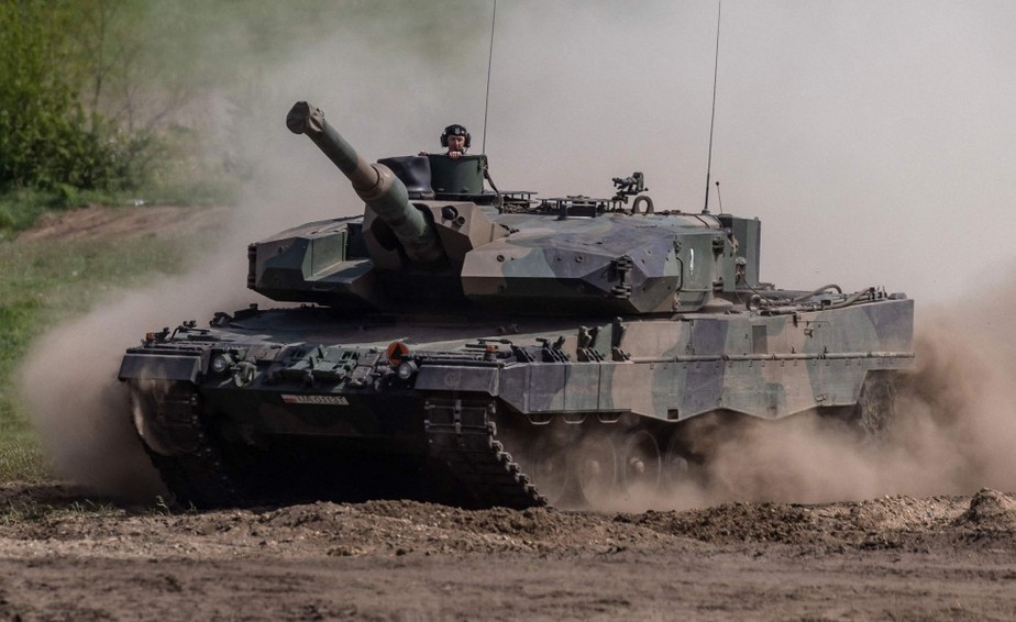 Tanque Leopard da Polônia durante exercícios militares conjuntos em Nowogard