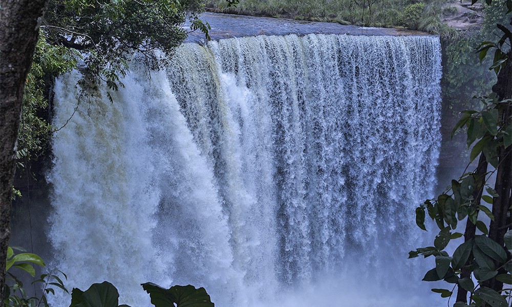 Ponte que dá acesso à cachoeira turística no Jalapão passa por reparos após ser danificada por chuvas