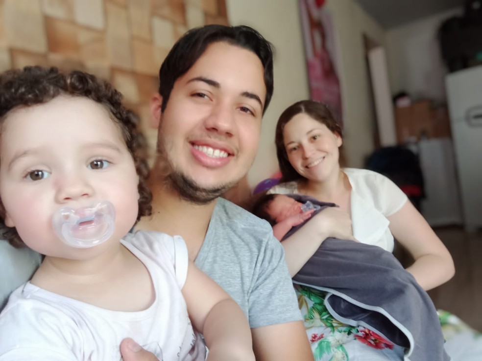 Parto do bebê Miguel Davi ocorreu na casa da família, em Votorantim — Foto: Arquivo Pessoal/ Joyce Silva