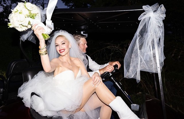 Blake Shelton e Gwen Stefani se casam durante uma cerimônia íntima (Foto: Reprodução Instagram)