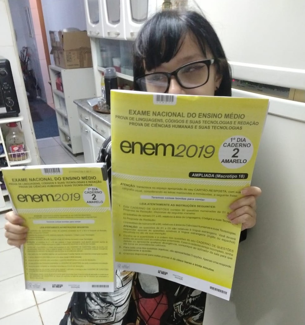 Deficiência Visual Atividades Ampliadas Para Alunos Com Baixa Visão Para Imprimir Caderno De Prova Gigante Do Enem Surpreende Aluna Com Baixa