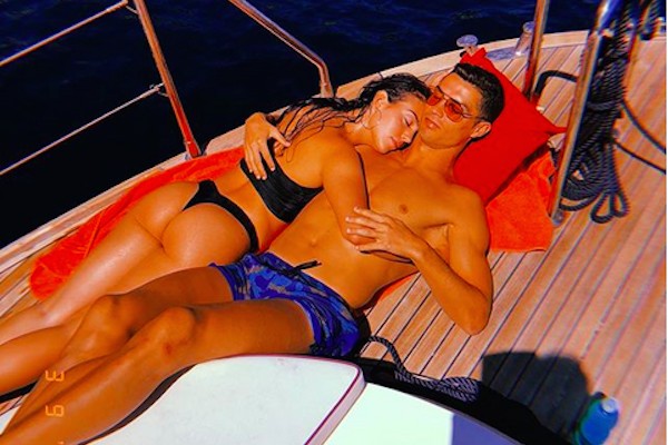 A modelo espanhola Georgina Rodriguez com o jogador de futebol Cristiano Ronaldo (Foto: Instagram)