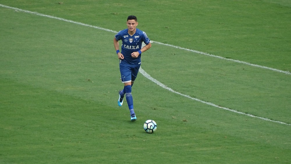 Cruzeiro avança em renovação com Diogo Barbosa, que só sai por fortuna