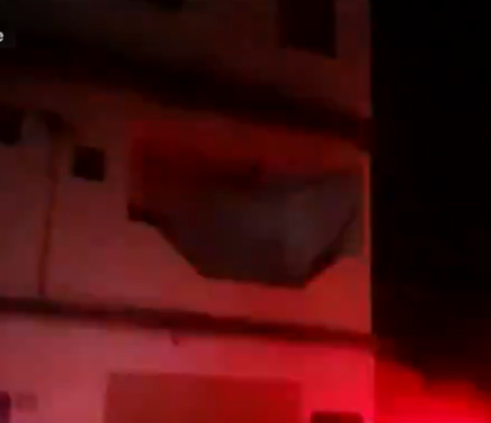 Explosão aconteceu dentro de apartamento — Foto: Reprodução TV Sudoeste