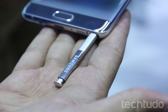 A caneta S Pen do Galaxy Note 7 ganhou novas funções (Foto: Ana Marques/TechTudo)