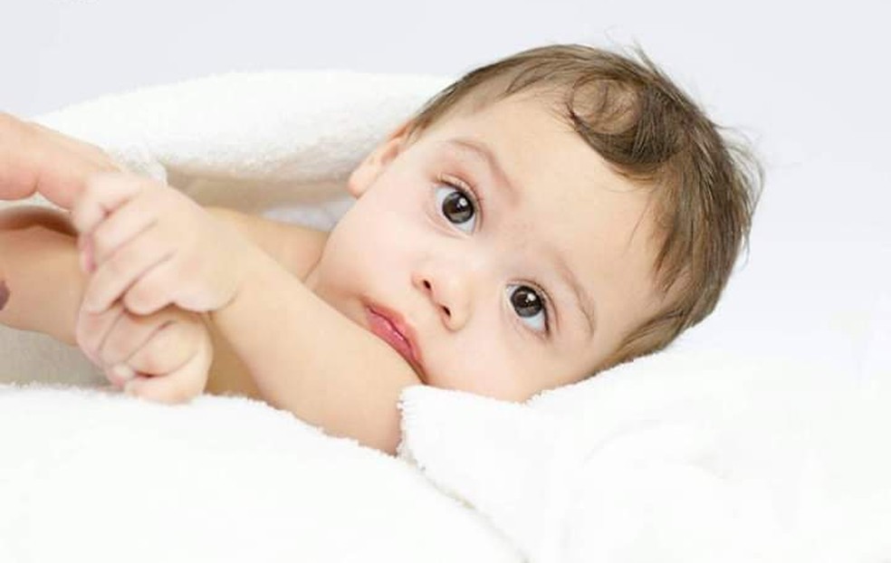 Miguel adquiriu paralisia cerebral como consequência de uma icterícia gravíssima — Foto: Rodolfo Farias/Arquivo pessoal