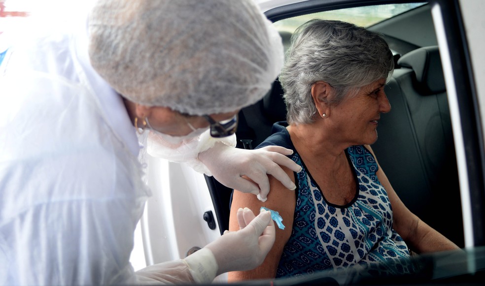 Aplicação da segunda dose pode ocorrer em cidade diferente da primeira na Bahia — Foto: Jefferson Peixoto/Secom