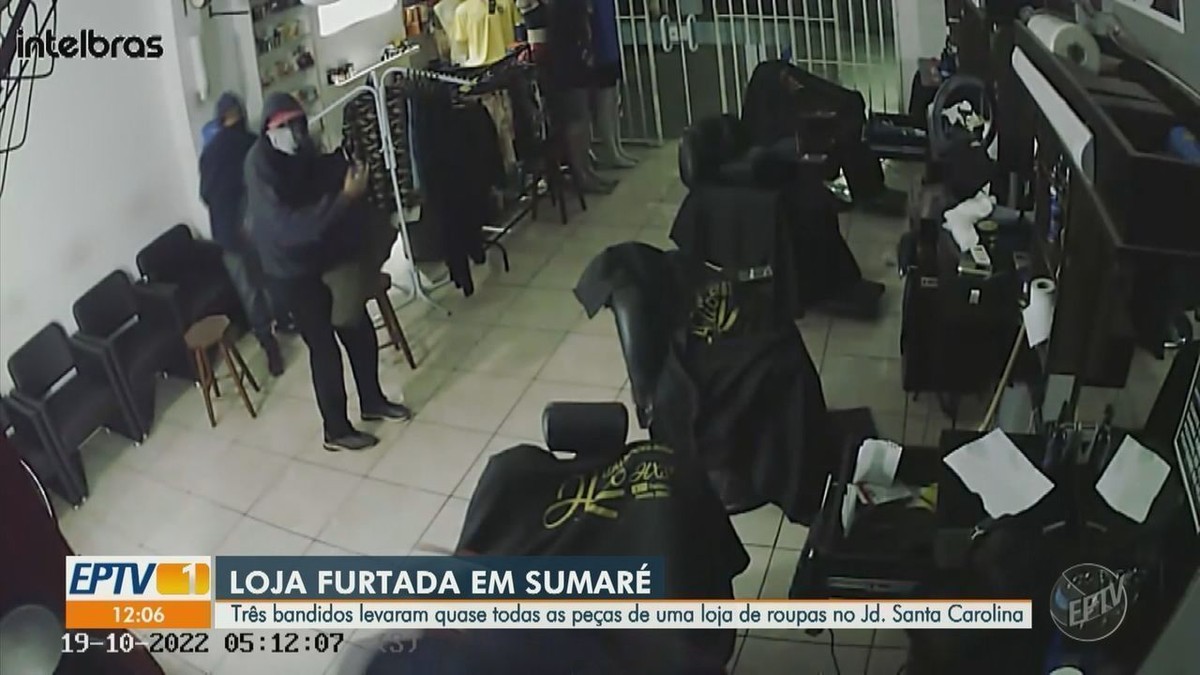 Trio Invade Loja De Roupas E Furta Maioria Dos Produtos Em Sumar