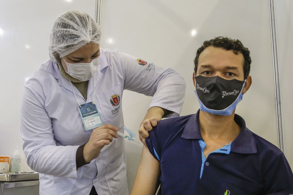 covid curitiba reabre pontos de vacinacao para aplicacao da 2ª dose na quinta 15 e sexta 16 parana g1