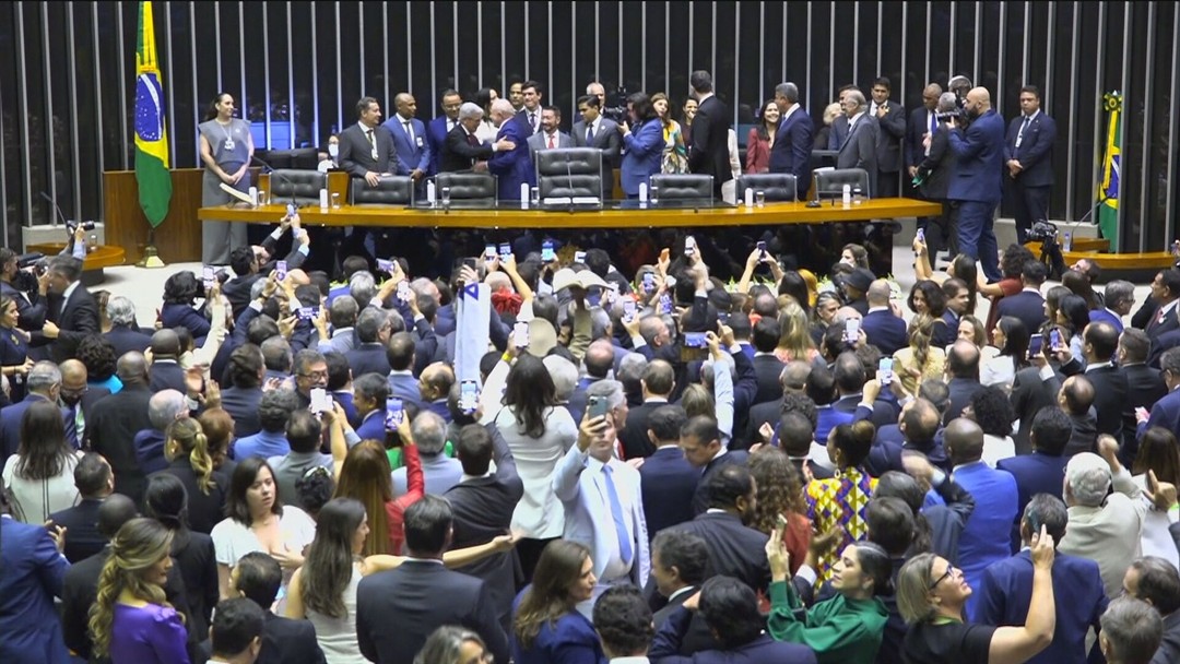 Suplentes assumiram vagas dos chamados aos Ministérios