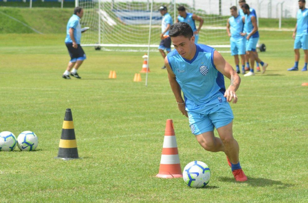 Hector Bustamante parece ser uma boa impressão contra o Fortaleza — Foto: Augusto Oliveira / Ascom CSA