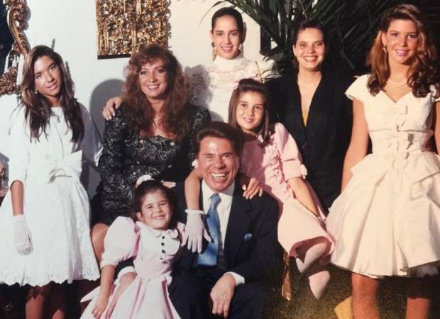 Silvio Santos com as filhas e a mulher (Foto: Reprodução/Instagram)