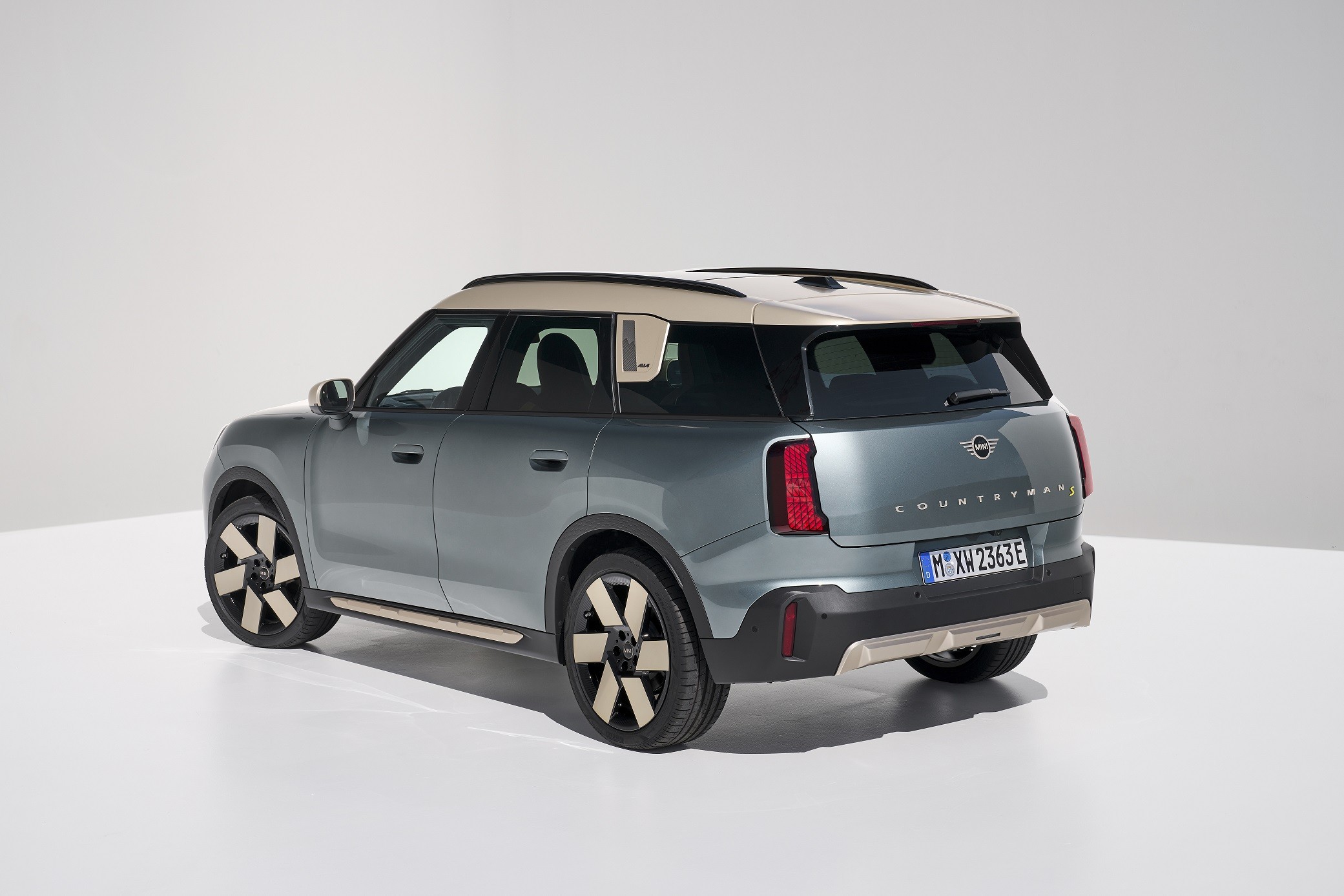 Mini Countryman 2024 assume que é SUV e roda quase 500 km sem recarregar