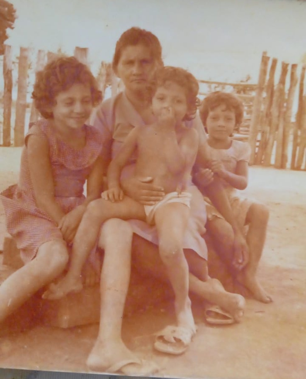 Fotografia das filhas que Antônio tinha com ele desde que saiu de Pernambuco — Foto: Arquivo de família