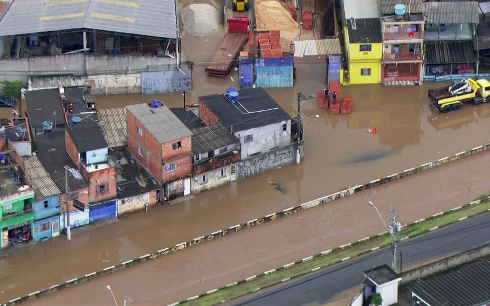 Chuva Na Grande Sp Causa Alagamentos Em Osasco E Deixa Viatura Da Pm Ilhada São Paulo G1 