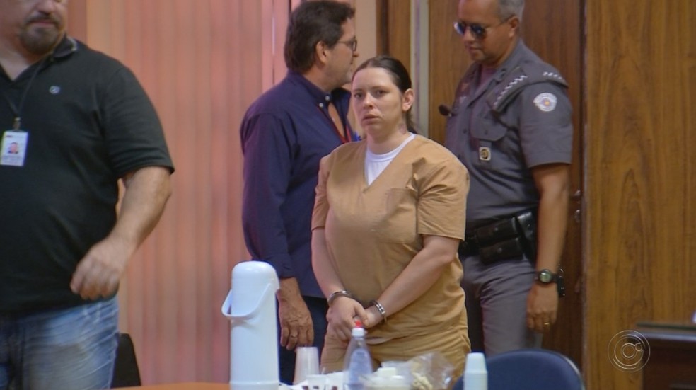 Andressa chega para o julgamento em Rio Preto â€” Foto: ReproduÃ§Ã£o/TV TEM