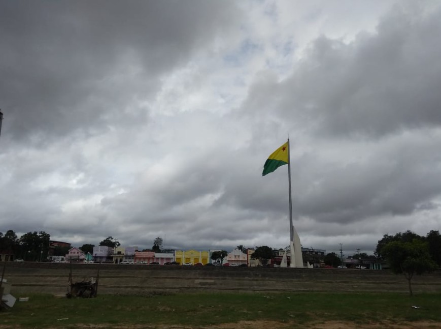 Céu será de pouco sol e com muitas nuvens carregadas, prevê Sipam