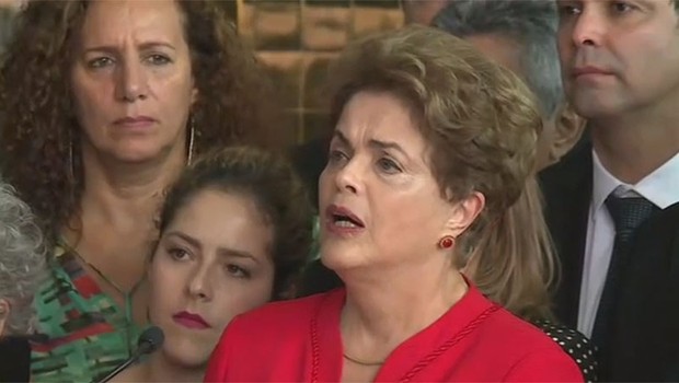 A ex-presidente Dilma Rousseff faz seu primeiro pronunciamento após impeachment (Foto: Reprodução/TV Globo)