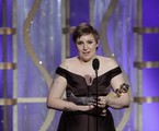 Lena Dunham recebe o Globo de Ouro de Melhor Atriz  em Série de TV de comédia ou musical por 'Girls' | Paul Drinkwater/Reuters