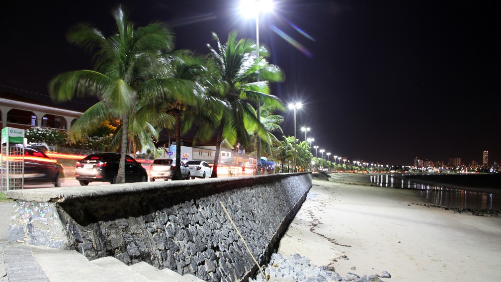 Praia de Manaíra, em João Pessoa, está 'satisfatória' para banho pela primeira vez em 2017