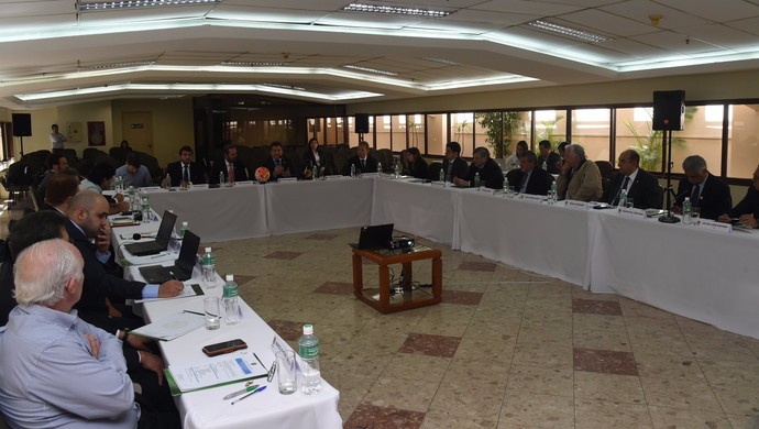 Jornalistas questionam final em jogo único na Libertadores da América