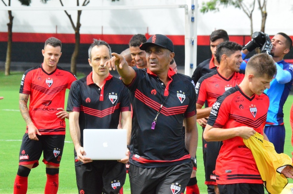 Após goleada, Atlético-GO repete escalação contra o ...