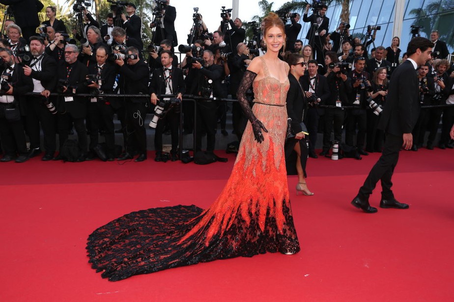 Marina Ruy Barbosa veste Gucci no Festival de Cannes com joias Chopard