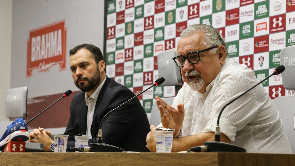 Mário Bittencourt, Paulo Angioni e diretoria buscam acordo com elenco — Foto: Lucas Merçon / Fluminense FC