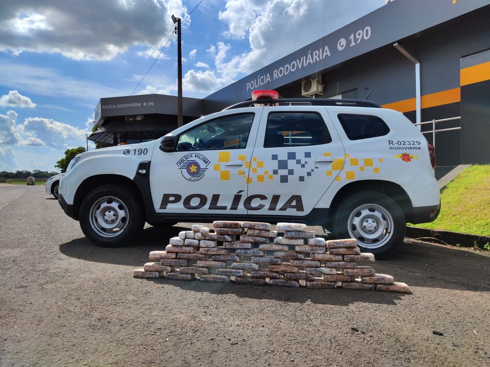 Mais de 50 quilos de cocaína são apreendidos pela Polícia Rodoviária em Ourinhos — Foto: Polícia Rodoviária /Divulgação