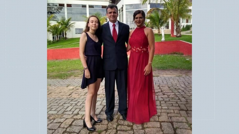 Tayane Vasconcelos (à esq.), Paulo Vasconcelos e Silvana Vasconcelos morreram em acidente na Rodovia Anhanguera em Sumaré — Foto: Arquivo pessoal