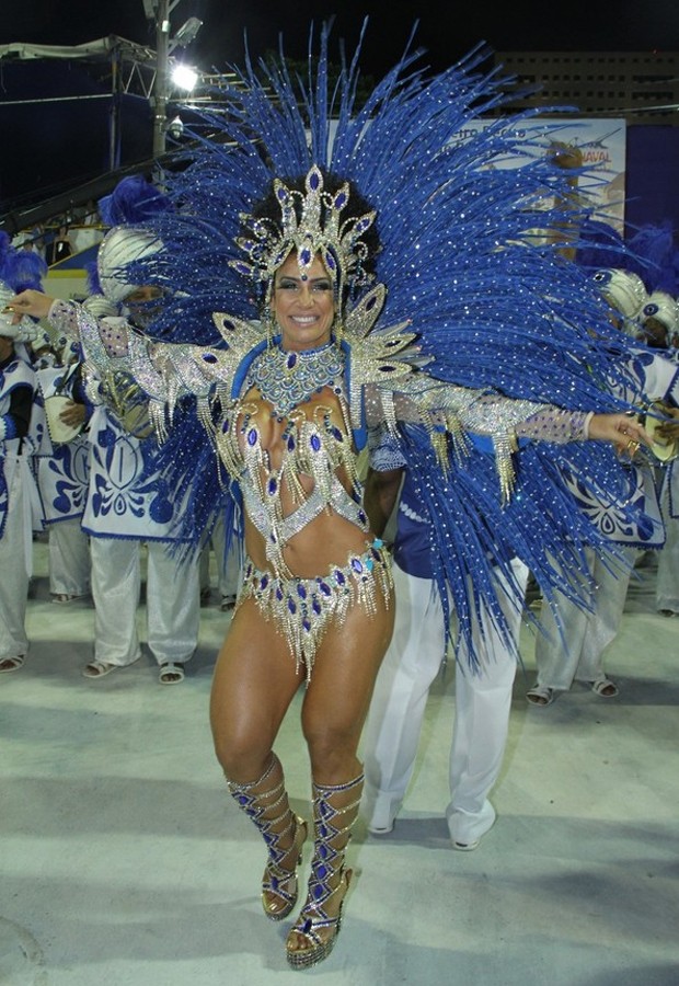 Em 2012, Scheila Carvalho foi rainha de bateria da Paraíso do Tuiuti, no Rio de Janeiro (Foto: Roberto Filho/AgNews)