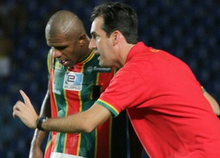 Léo Condé analisa empate sem gols diante do Bahia (Foto: Biaman Prado/O Estado)