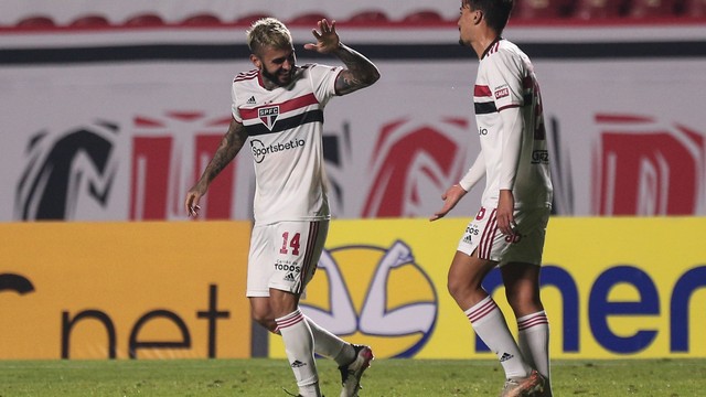 Com gol de Liziero no fim, São Paulo supera o Bahia e vence primeira no Morumbi