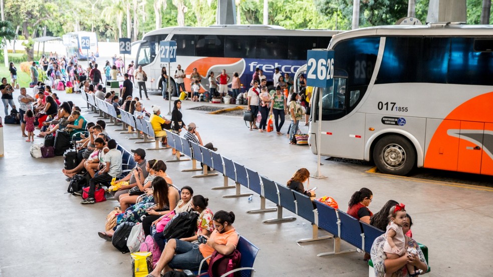 Rodoviária de Fortaleza deve ter aumento de 115% no número de passageiros durante o carnaval — Foto: Thiago Gadelha/SVM