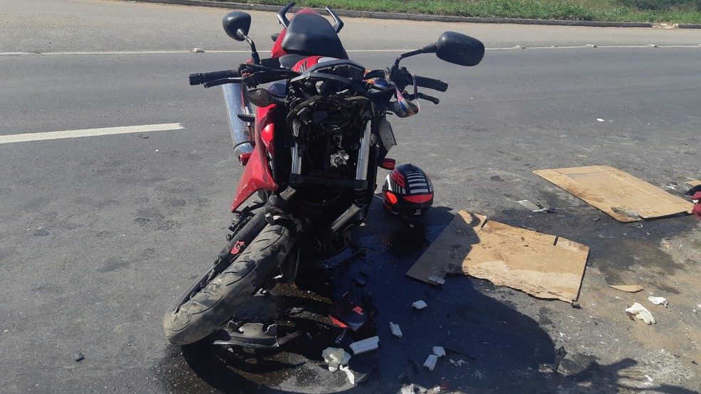 Acidente de moto em Gravatá — Foto: Polícia Rodoviária Federal/Divulgação