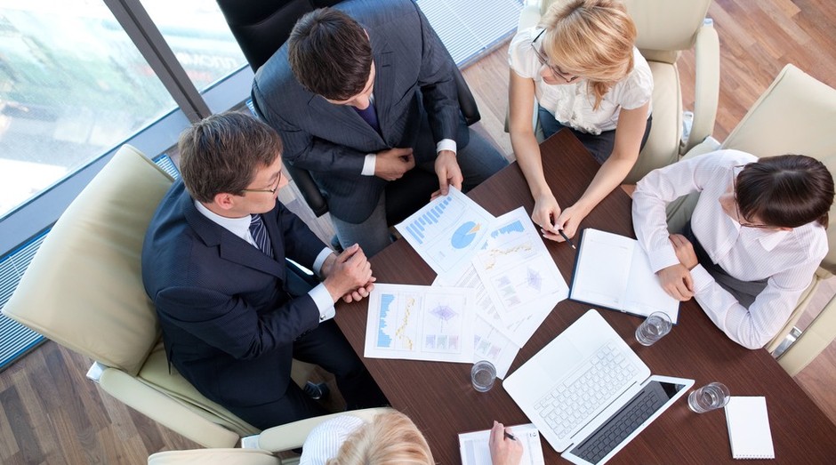 reunião_business to bussiness_clientes_gerenciamento de projetos (Foto: Shutterstock)
