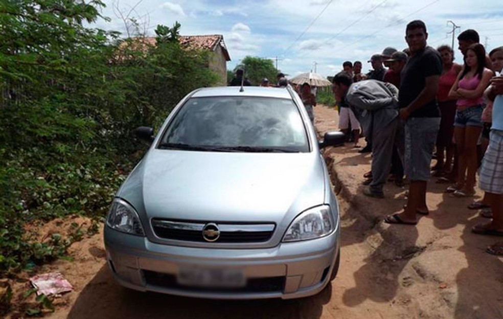 Agente penitenciário foi encontrado morto dentro do seu próprio carro — Foto: Marcelino Neto