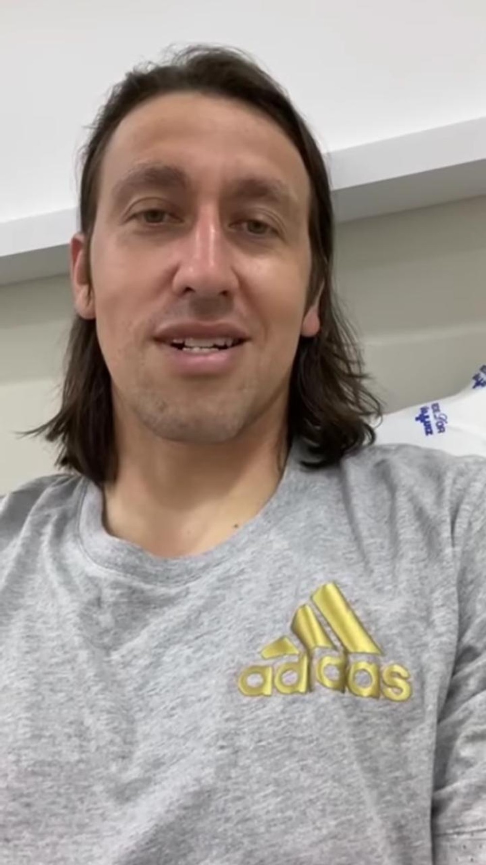 Cássio relata susto vivido em jogo do Corinthians, mas tranquiliza fãs em vídeo: 